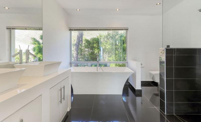 4 Bedroom Property for Sale in Camps Bay Western Cape